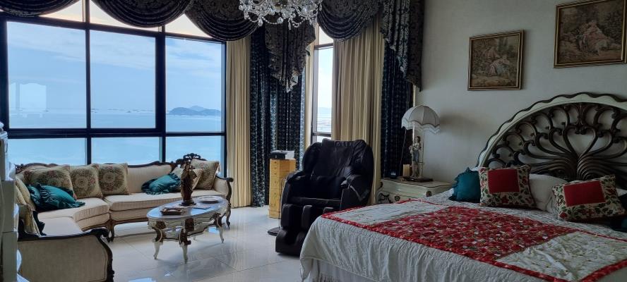 Plaza Miramar, apartamento