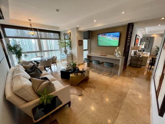 Q Tower , apartamento