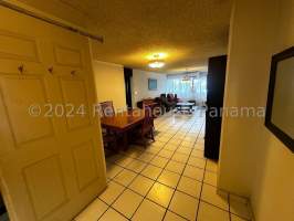 Mar Plaza Bella Vista, Panama