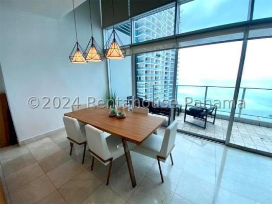 Pacific Village, Área Metropolitana