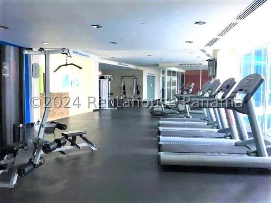 Pacific Village, Área Metropolitana