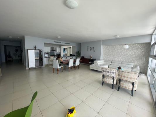 Waters on the bay, apartamento