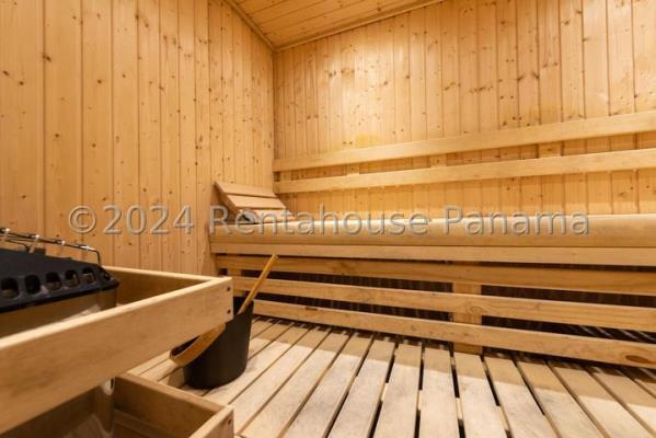 Luxor 400, El Cangrejo