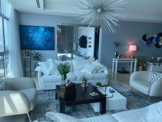 Ten Tower, Área Metropolitana