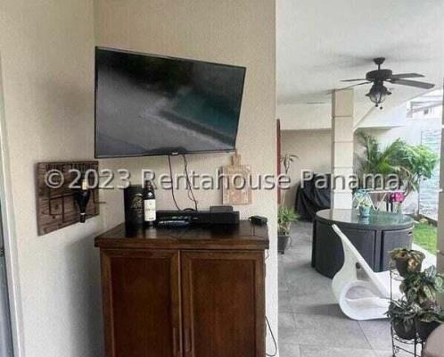 Dorado village, casa