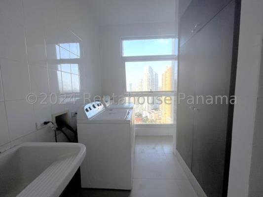 Q Tower , apartamento