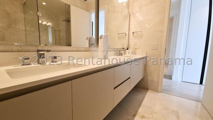 Ocean Reef Island, Punta Pacifica