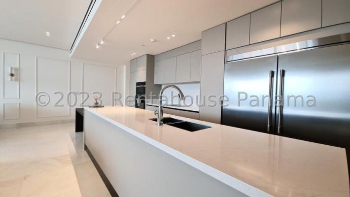 Ocean Reef Island, Punta Pacifica