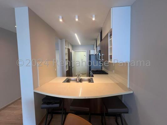 Oasis on the Bay, Área Metropolitana