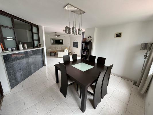 Obarrio, Bella Vista