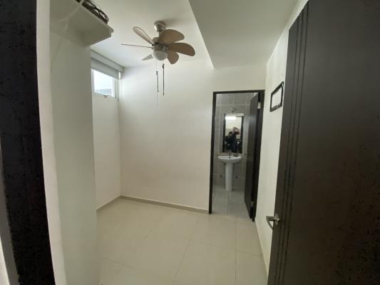 Costa Esmeralda, Juan Diaz