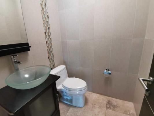 Allure at the park, Panama