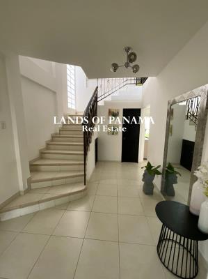 Villa Valencia, Juan Diaz