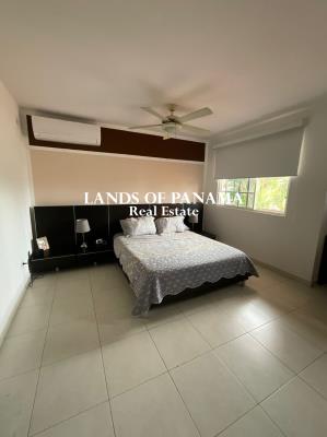 Villa Valencia, Juan Diaz