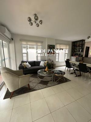 Villa Valencia, Panamá