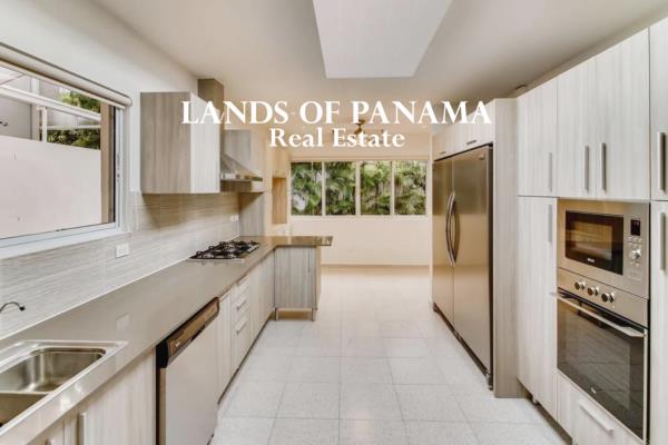 Costa de Las Perlas, Área Metropolitana