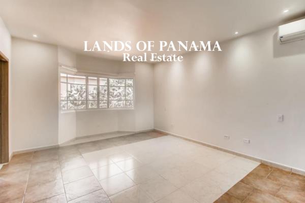 Costa de Las Perlas, Área Metropolitana