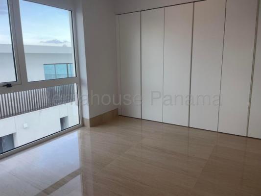 Ocean Pearl, Área Metropolitana