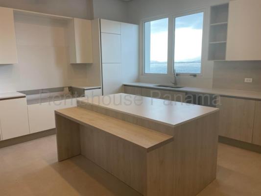 Ocean Pearl, Punta Pacifica