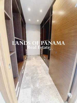 Empire Residences, Santa Maria