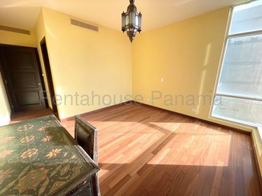 Pacific Point , apartamento