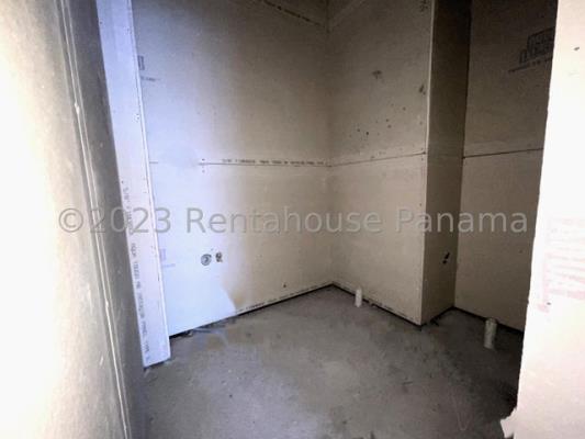 Twist Business Center, Área Metropolitana