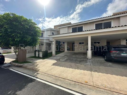 Bosques del Pacífico, Panamá Pacífico