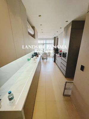 Q Tower , Área Metropolitana