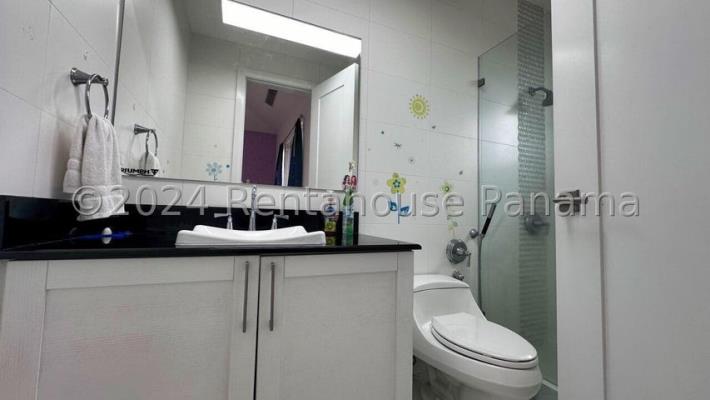 Fairways Estates, Área Metropolitana