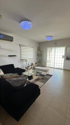 Residencial Las Verdes, Juan Demostenes Arosemena