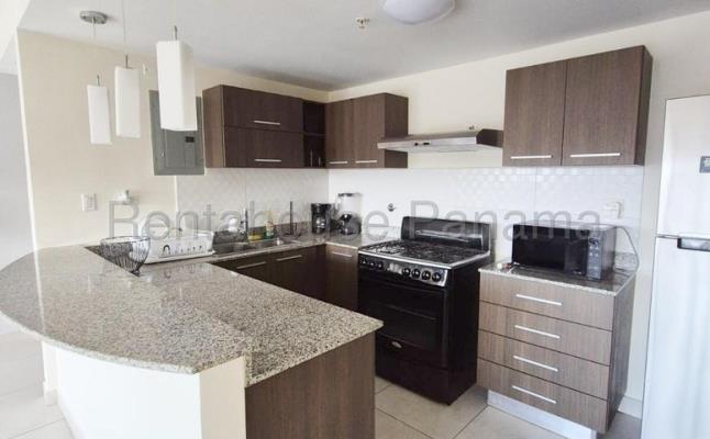 PH MIDRISE WOODLANDS, apartamento