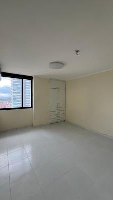 Avenida Balboa, Bella Vista