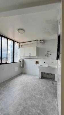 Avenida Balboa, Bella Vista