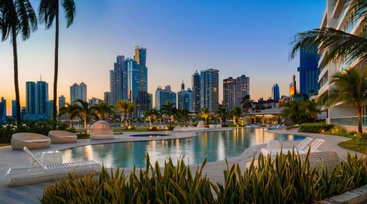 Miradores The Point, Punta Paitilla