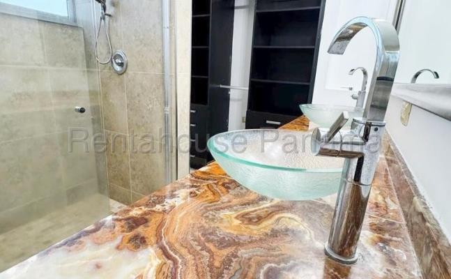 The View, apartamento