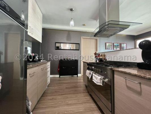 Moon Tower, Área Metropolitana