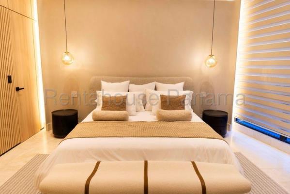 Ocean Front, Punta Paitilla