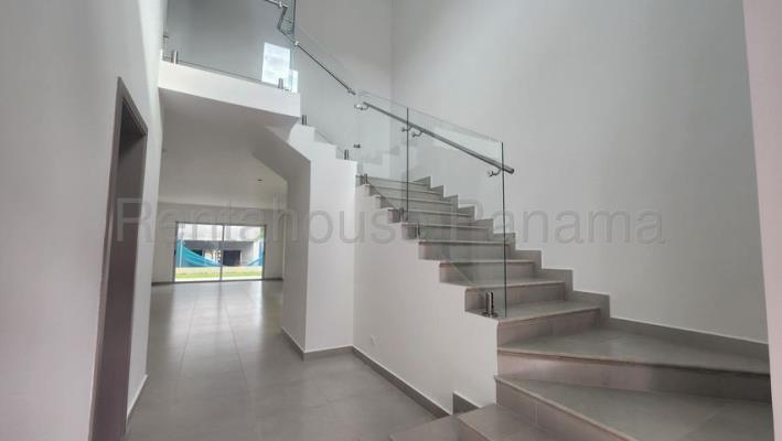 altos del parque, Panamá