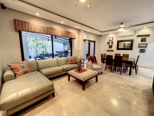 Antigua, Costa del Este