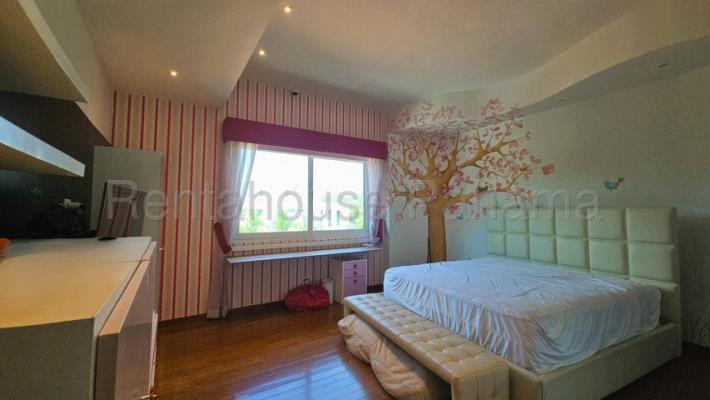 Toscana del Este, Costa del Este