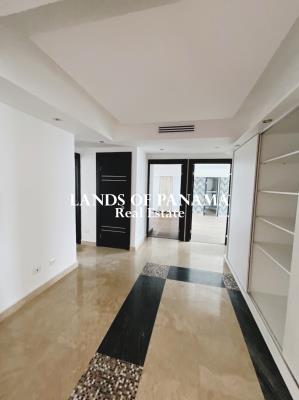 Pearl at the Sea, Costa del Este