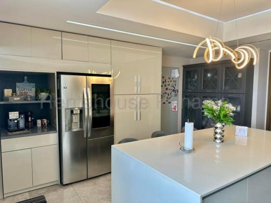 Empire Residences, Área Metropolitana