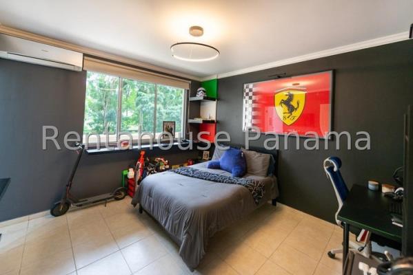 Vistanova, Área Metropolitana