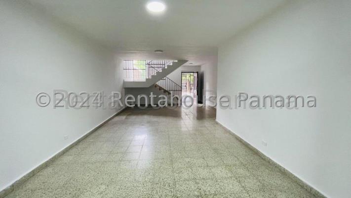 , Casa en alquiler en Parque Lefevre | P4452791