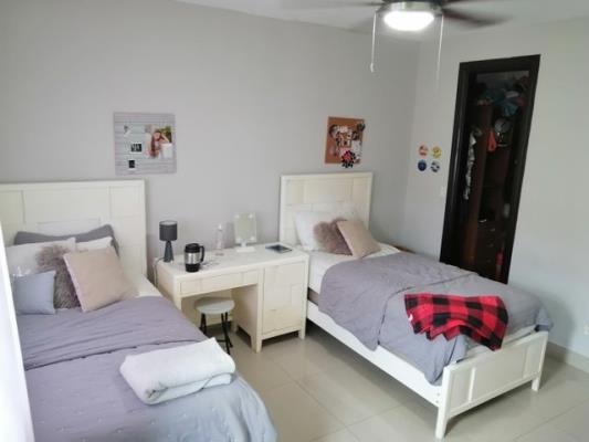 Green Fields, Panamá