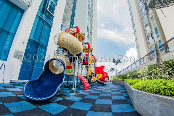 PH Regalia, Área Metropolitana