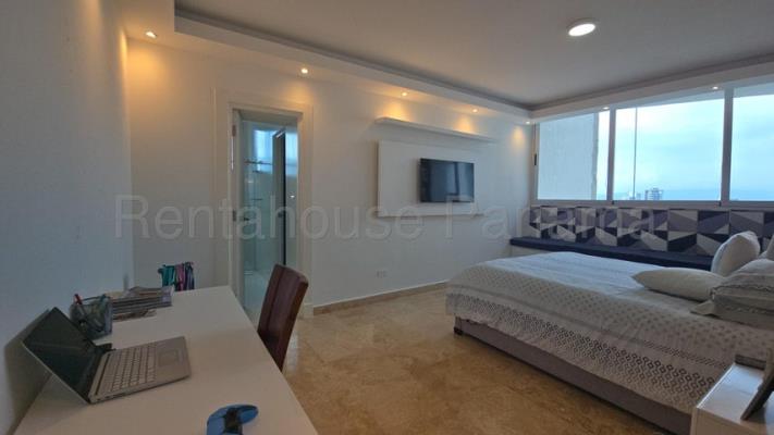 Pearl at the Sea, Costa del Este