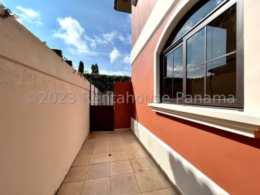 El Doral Costa , casa