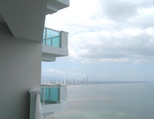 Venetian Tower, Metropolitan Area