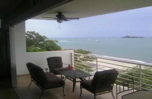 Miramar loft, Antón